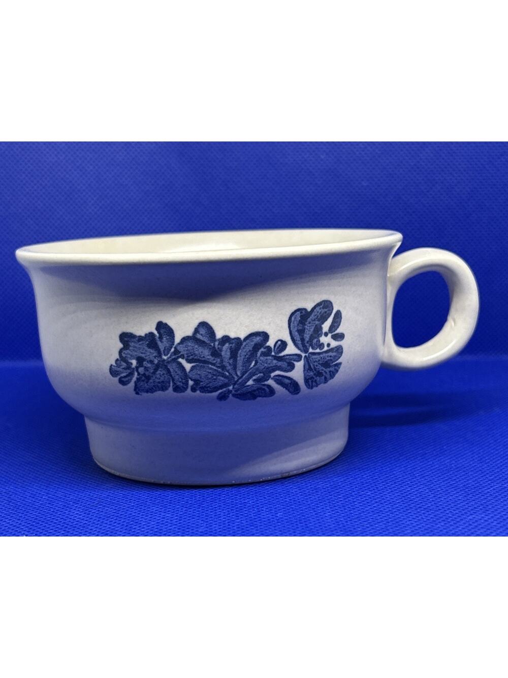 1 Vintage Pfaltzgraff Yorktowne Flat coffee Cup (7 available)